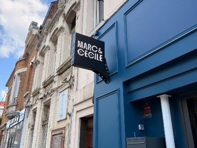 Création et Pose d'Enseigne pour la boutique Marc & Cécile à Cambrai.