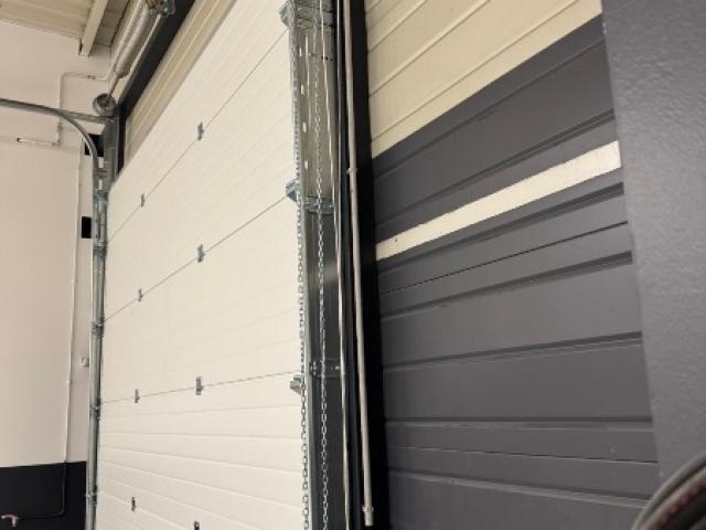 Porte Sectionnelle Industrielle : Création d’Ouverture & Pose